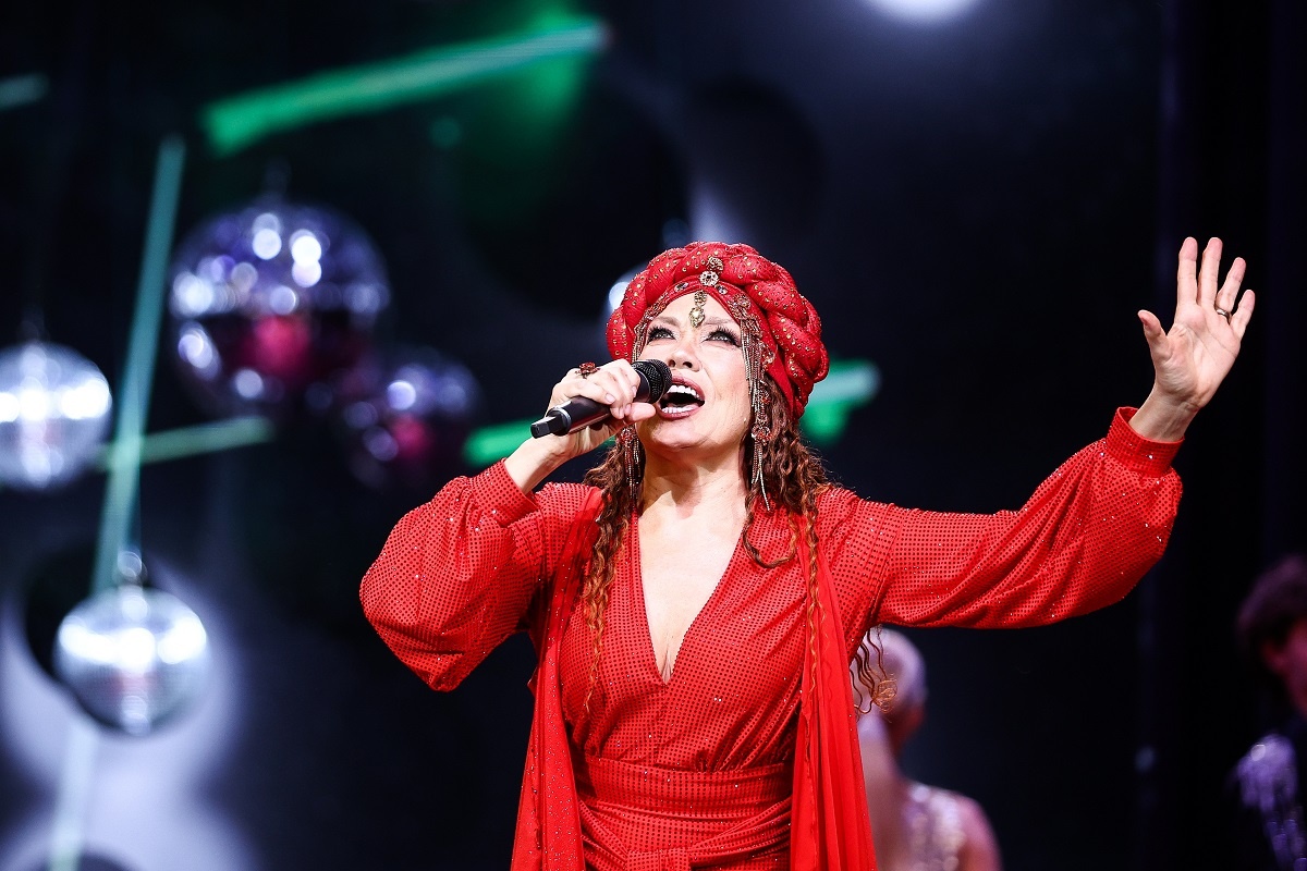    Некоторые считают, что у певицы украли победу