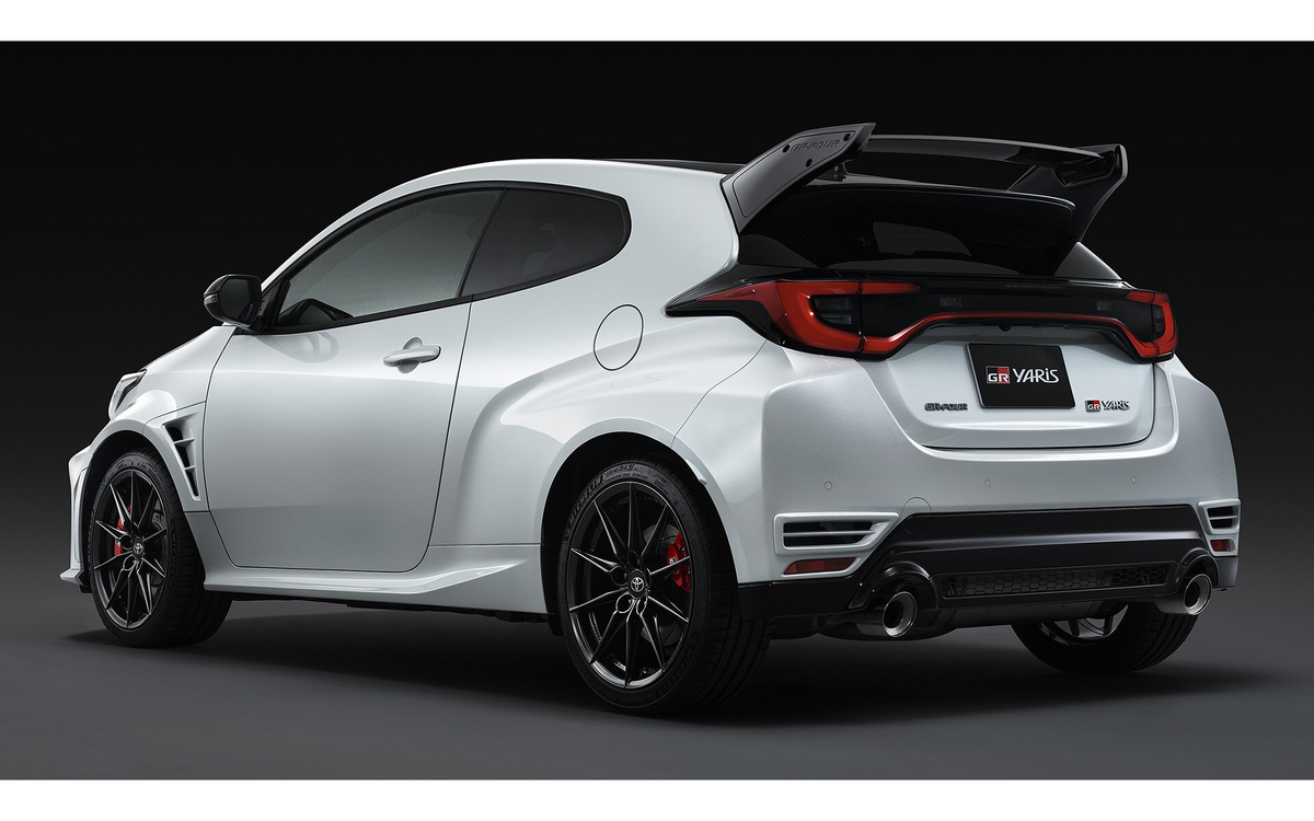 Toyota GR Yaris в обвесе Aero Performance Package