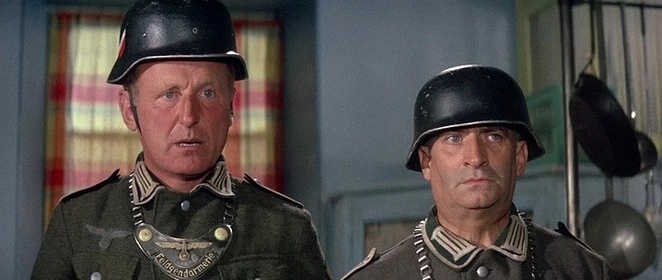 Кадр из фильма «Большая прогулка». Исполнители главных ролей: Бурвиль (слева) и Луи де Фюнес.