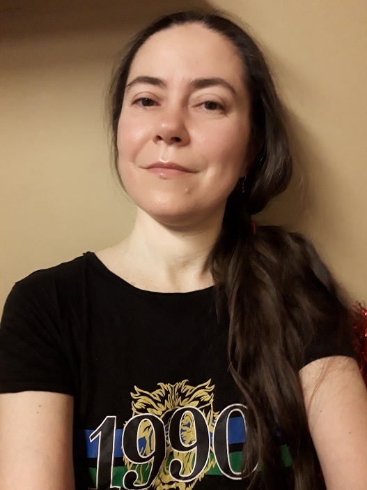 Рига, 13 апреля 2025. Только что проснулась. Всё ещё розовая. 