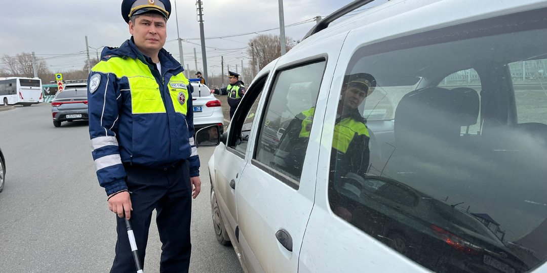 Когда водитель обязан выйти из автомобиля по требованию ГАИшника