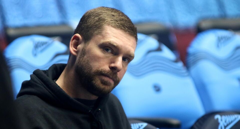    Евгений Кузнецов — российский хоккеист. Maksim Konstantinov/Global Look Press / www.globallookpress.com