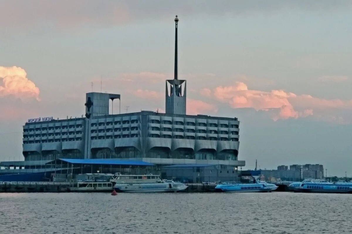    Морской вокзал на В.О. может стать объектом культурного наследия