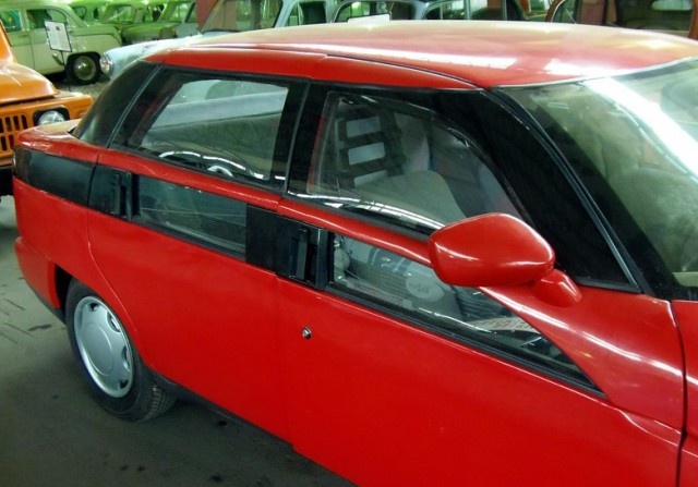 АЗЛК-2143 «Яуза». Источник иллюстрации - Яндекс.Картинки