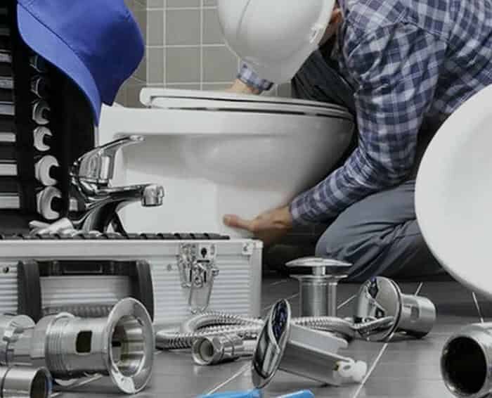 Что лучше - обратиться в сервис или вызвать частного мастера?