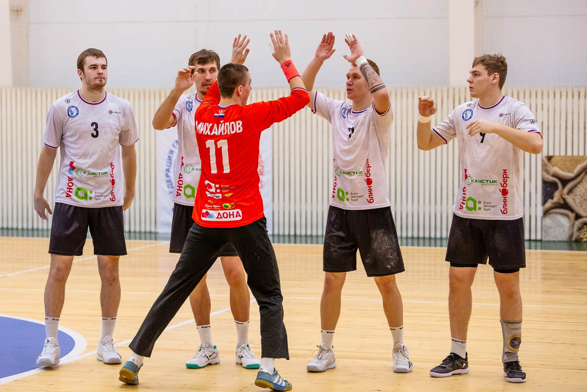    "Каустик" давно может готовиться к "стыкам" с соперником из высшей лиги