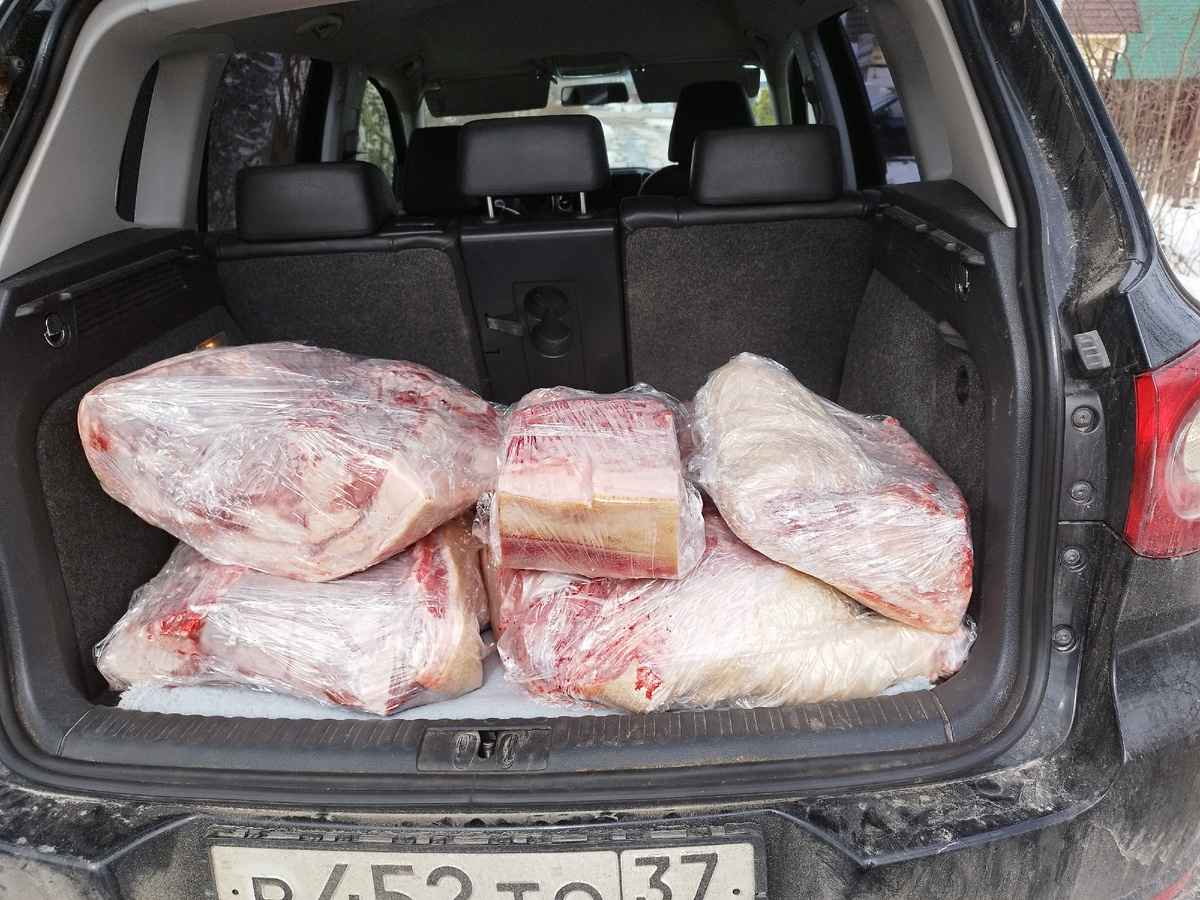 Вот целый багажник