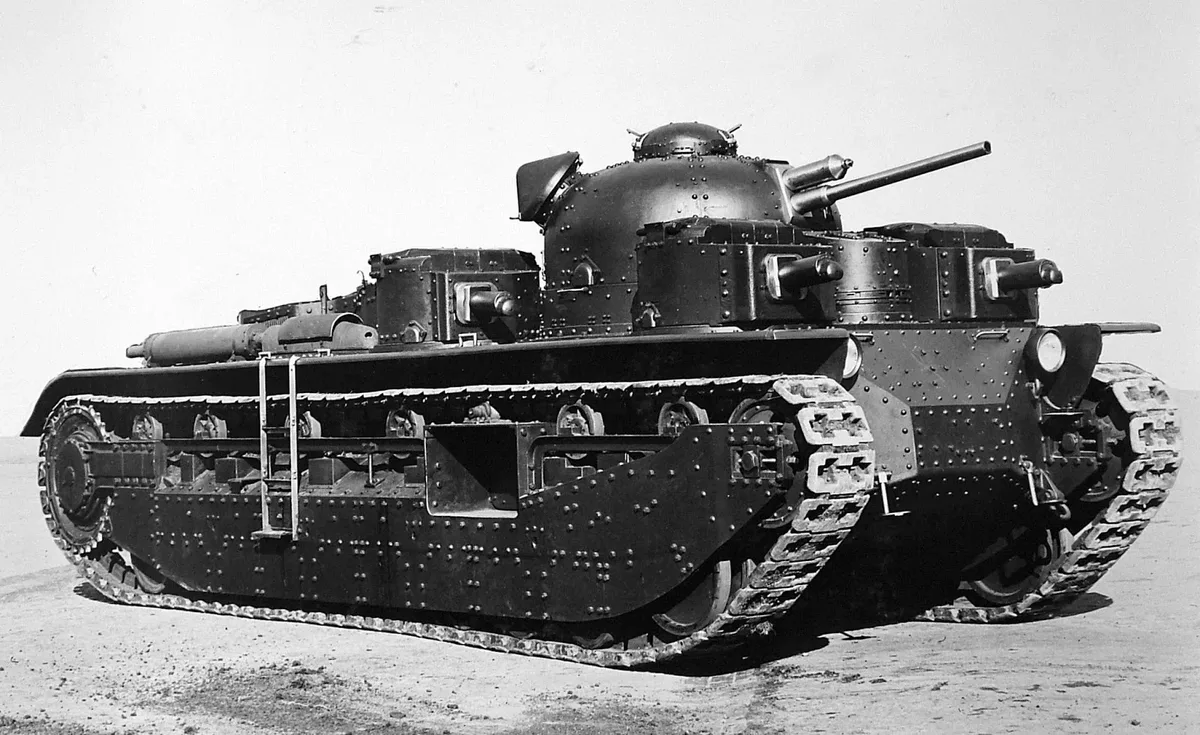 Британское пятибашенное чудище Independent A1E1. Фотография в свободном доступе.