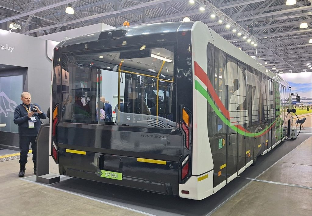 МАЗ-271Е01, габаритная длина: 14,5 м; пассажировместимость: 110 чел., начало продаж: 2025 г.
