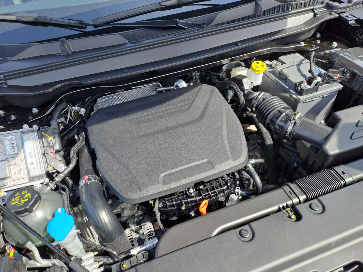 Фото моторного отсека. Haval Jolion в комплектации «Premium»