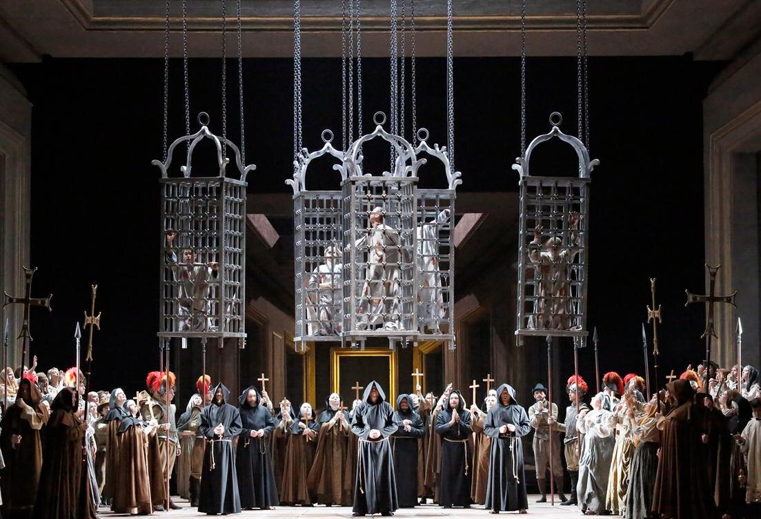 сцена из спектакля. Фото с официального сайта Большого театра.