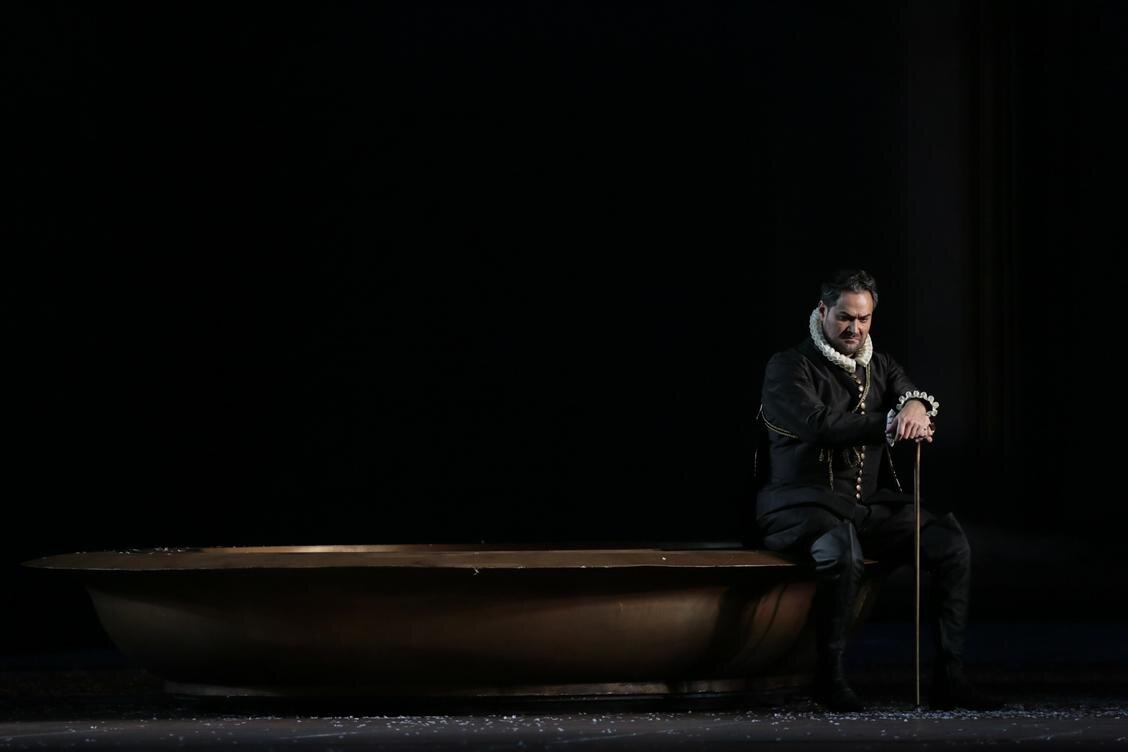 Ильдар Абдразаков ( Филипп II), фото с официального сайта Большого театра