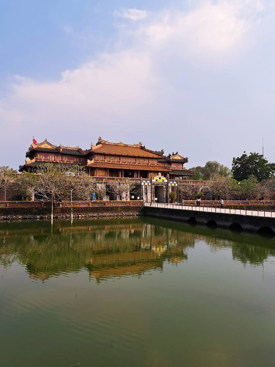 Ворота Нгомон - главные ворота цитадели