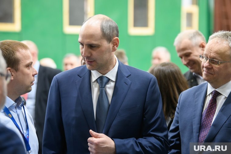    Денис Паслер продолжает быть в центре внимания