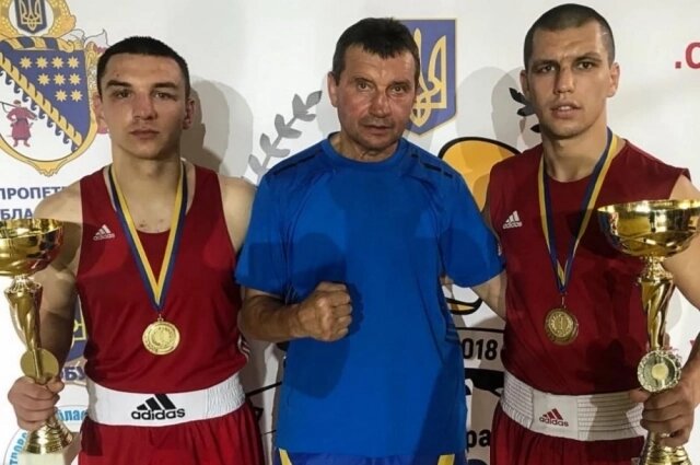    Владимир Мандзюк (слева). Фото: соцсети