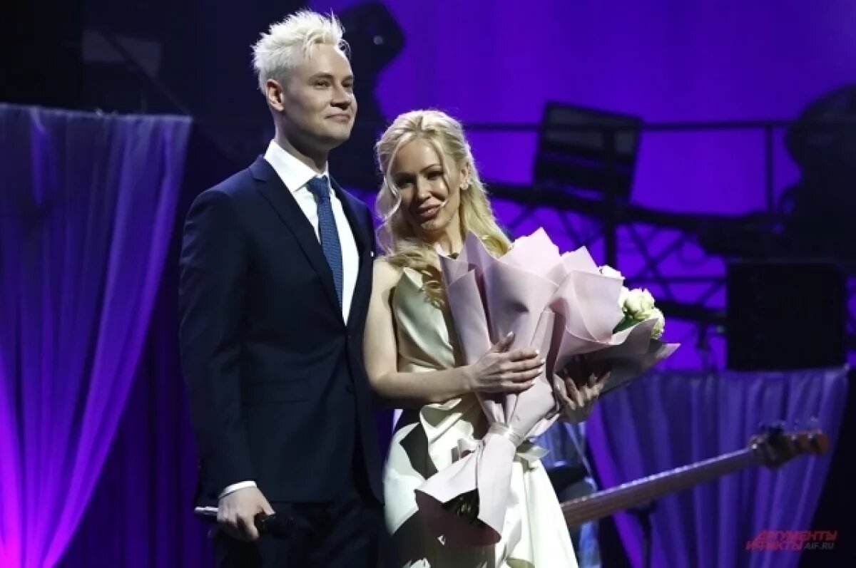    SHAMAN рассказал, что завтрак с Мизулиной начинается с кофе