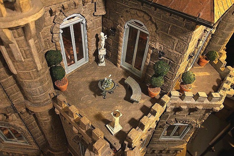 Замок миниатюристки Эйлен Диль. Взято из открытых источников 