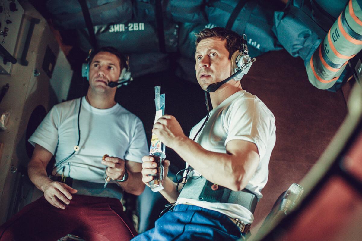 кадр из фильма Салют-7