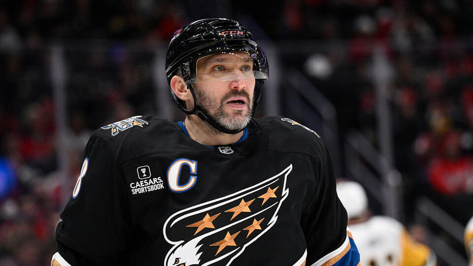     Овечкин забросил 896-ю шайбу и обновил снайперский рекорд НХЛ AP/TASS