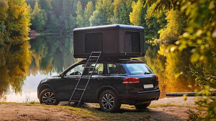     С автопалатками путешествуют, как правило, опытные путешественники, которые готовы уезжать далеко от цивилизации в поисках уединения и нетронутой природы