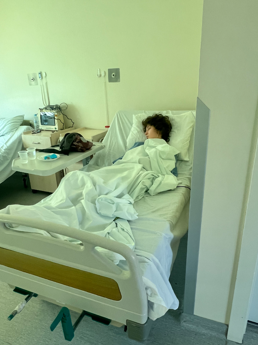 Мари в больнице Грузия