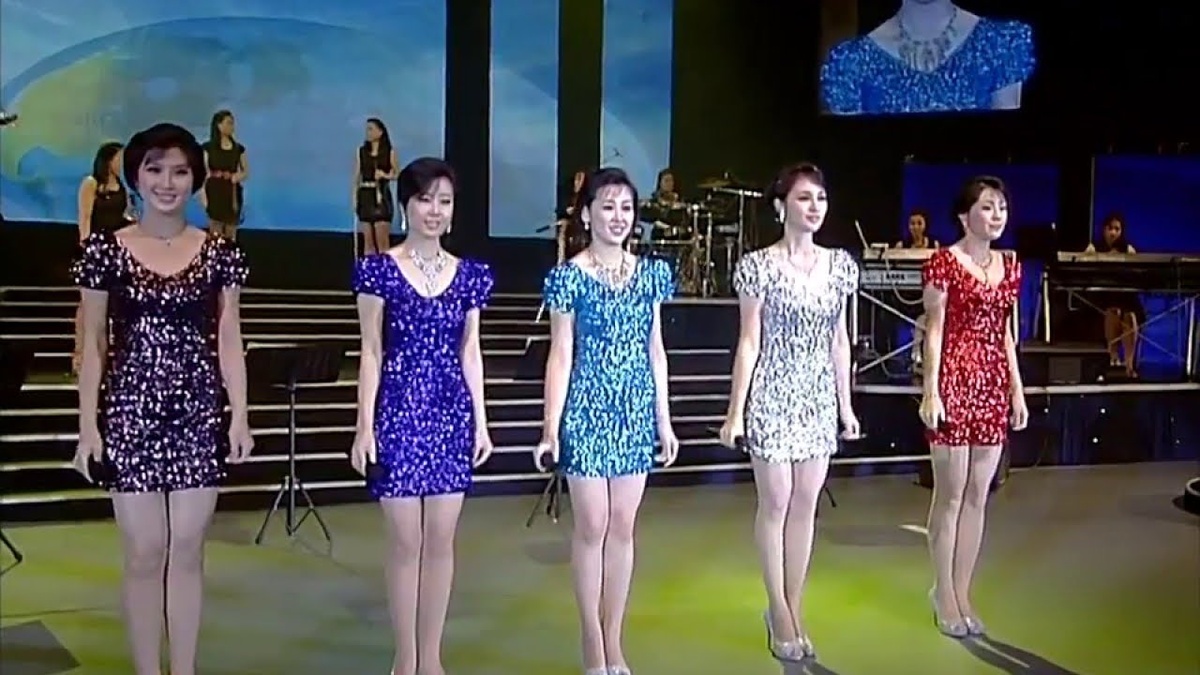 Участницы группы "Моранбон"