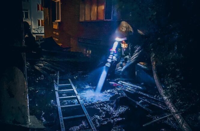    Пожар в частном доме в станице Ленинградская / ГУ МЧС по Краснодарскому краю