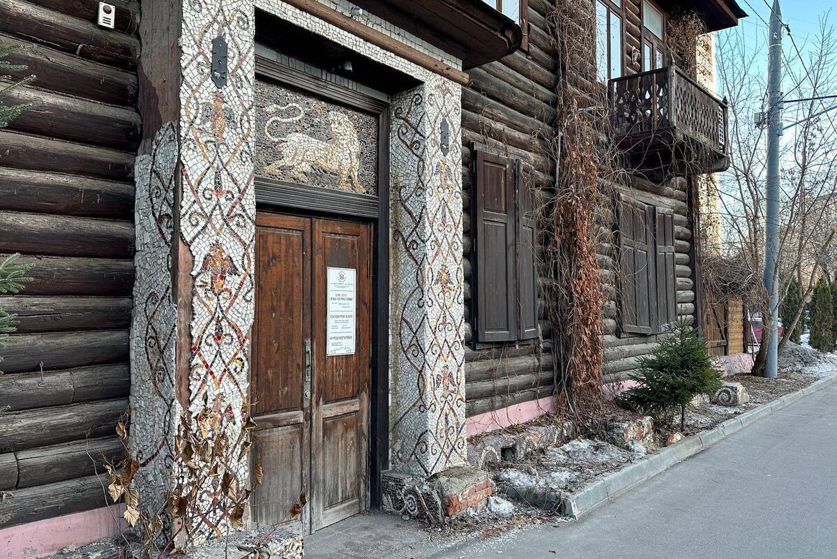 Деревянная изба на Верхней Масловке. АГН "Москва"
