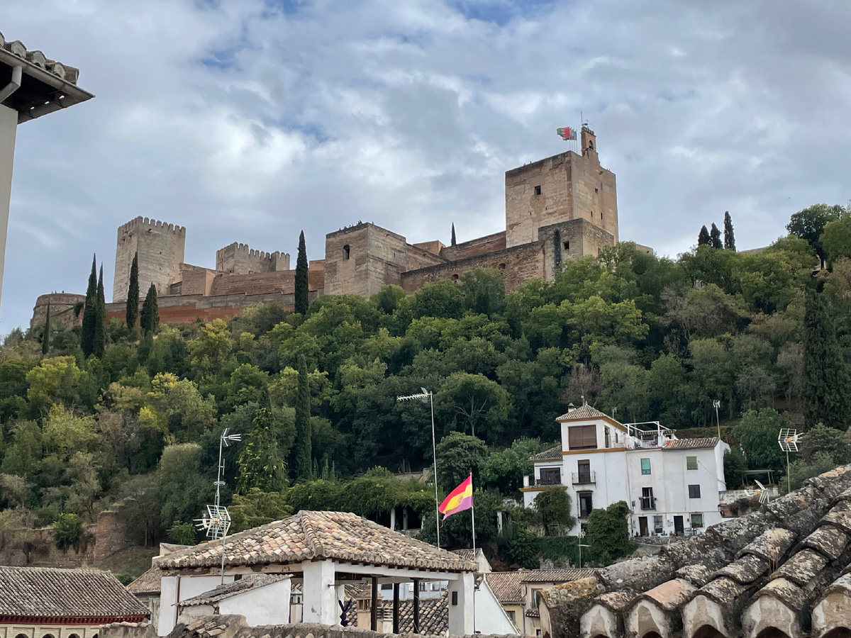 Альгамбра в Гранаде, куда мы не попали.