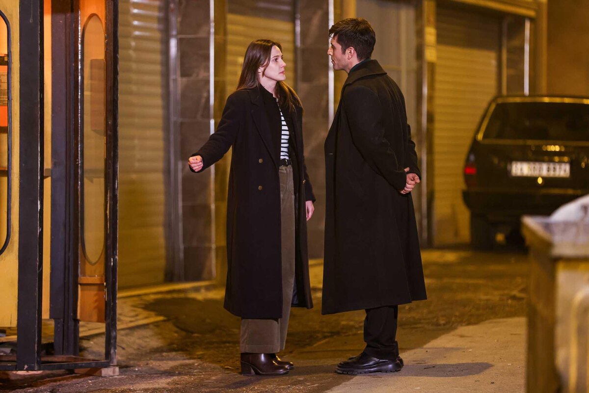 кадр из сериала “Однажды в Стамбуле”