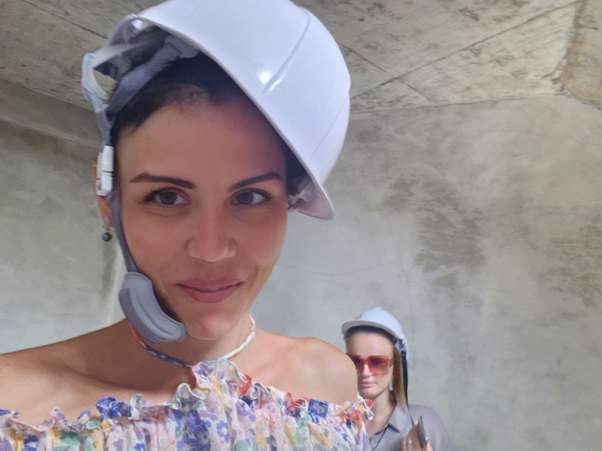 На осмотре квартиры на Пхукете Китайского застройщика