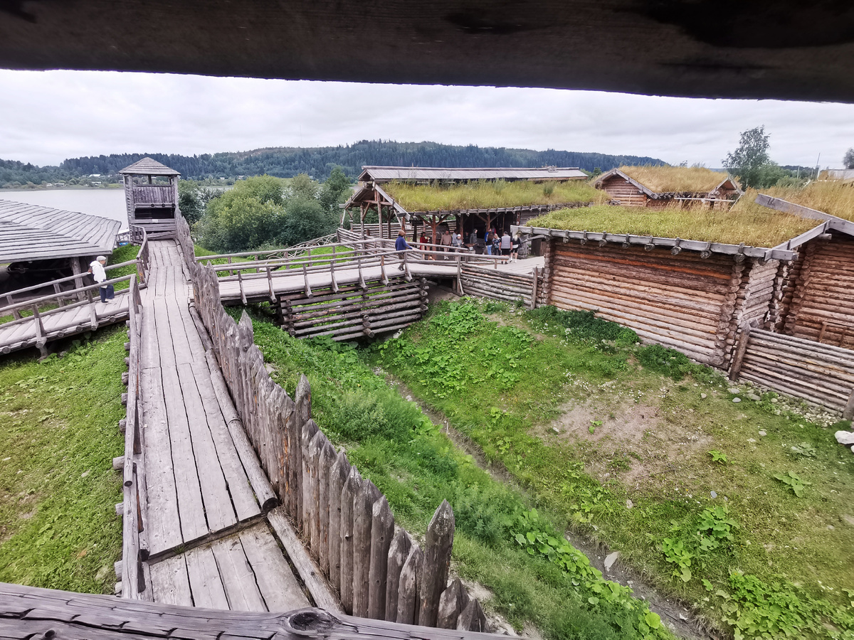 "Крепость черного медведя"