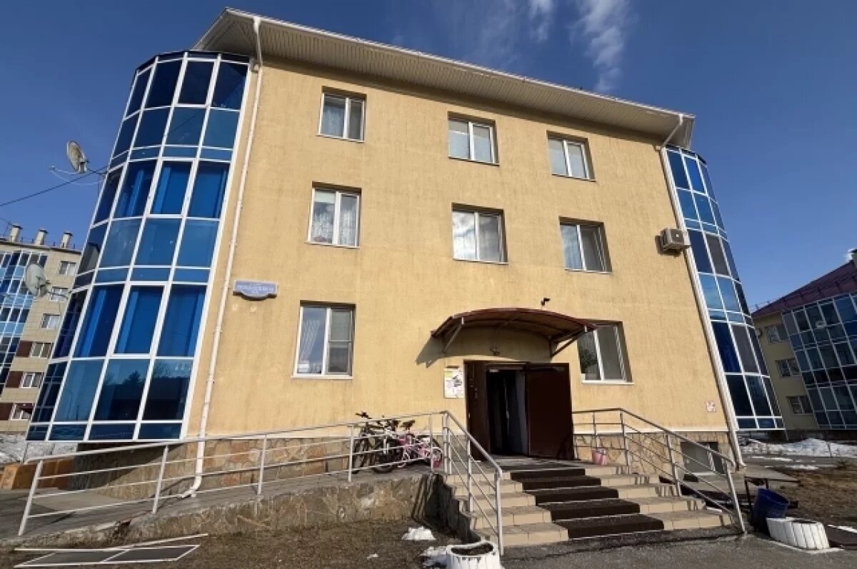    Пять жильцов дома в Ханты-Мансийске, где случился пожар, разместили в школе