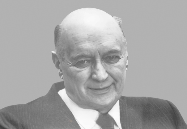 Лифшиц Михаил Александрович (1905-1983) – советский философ, эстетик, литературовед, теоретик и историк культуры, специалист по эстетическим взглядам Гегеля. Критик «вульгарной социологии» и модернизма, активный участник литературных дискуссий 1930-х годов. Создатель оригинальных концепций теории отражения, идеального, реализма, онтогносеологии и теории тождеств. 
