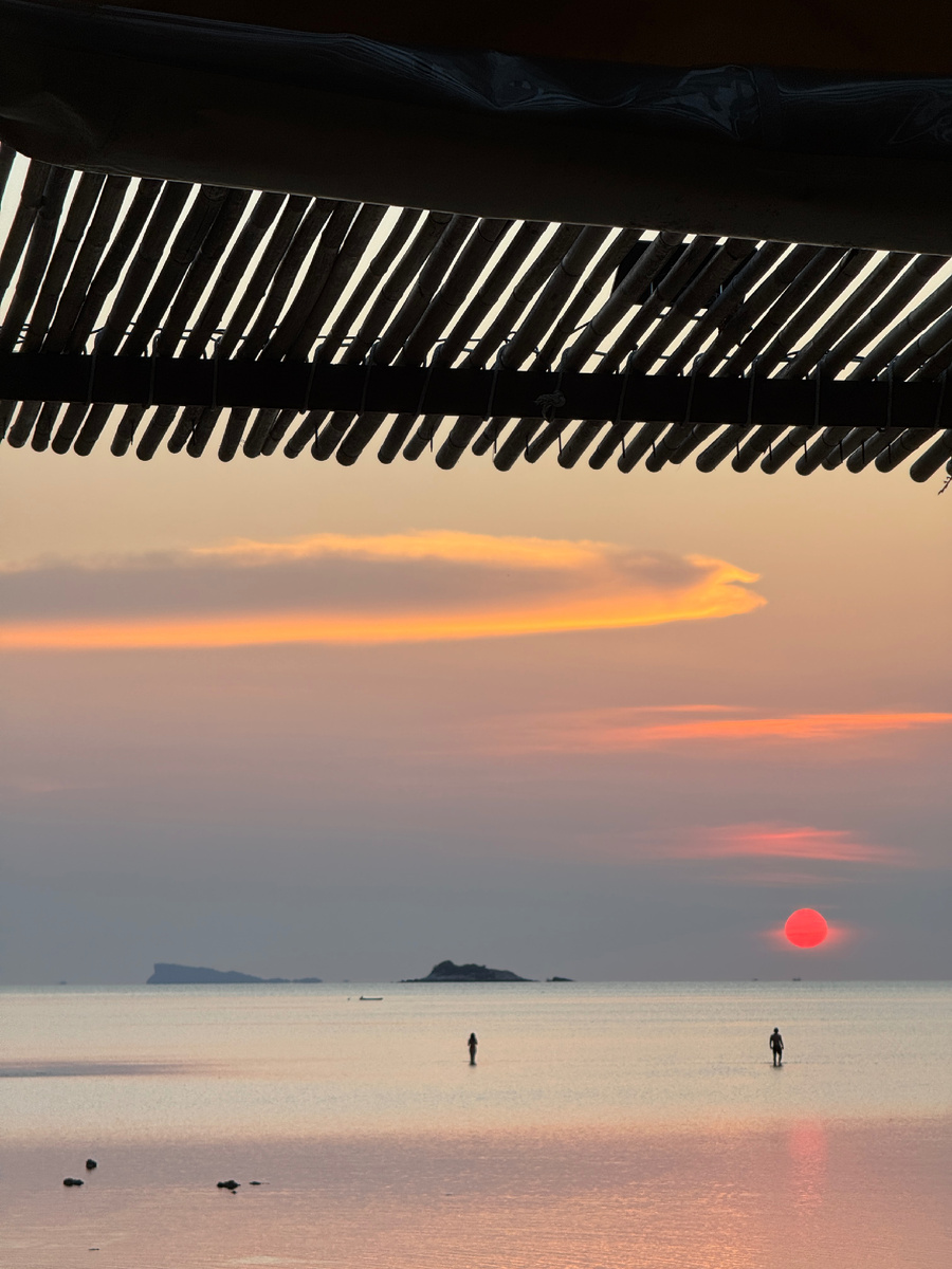 Это вам закат на Пангане для затравки