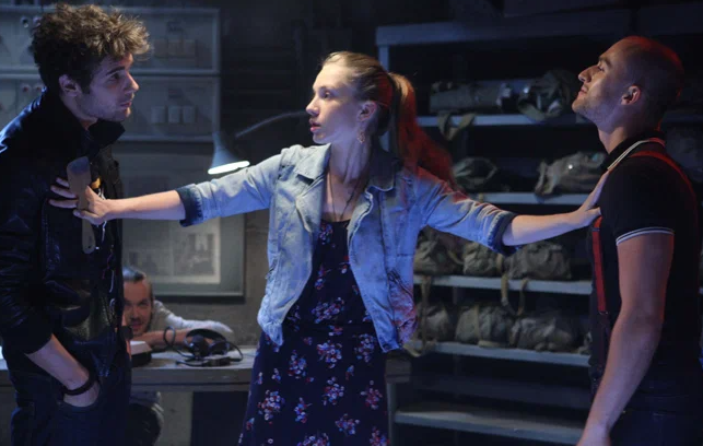 Фрагмент из сериала "Выжить после"