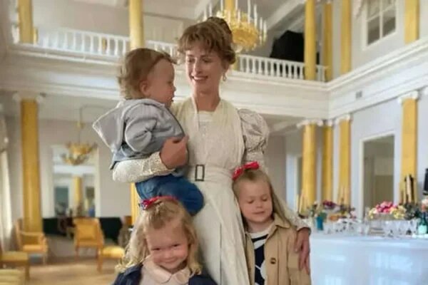    Софья Эрнст с детьми. Фото: соцсети