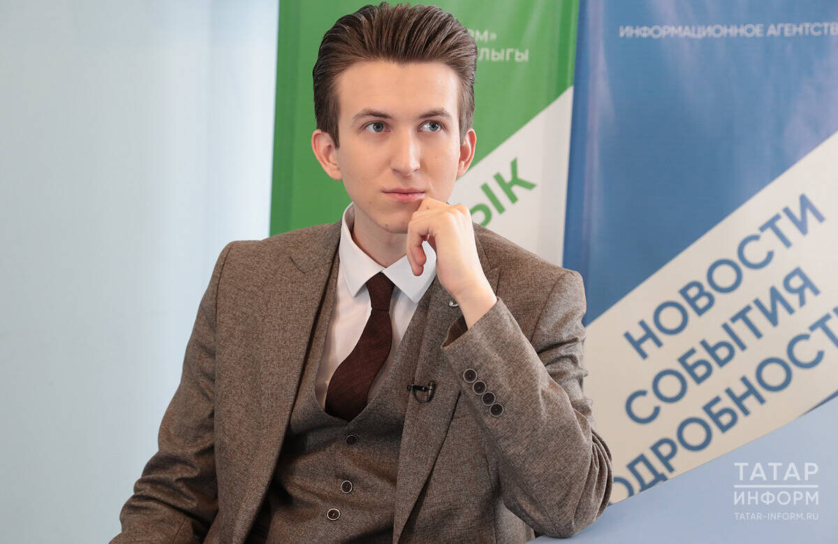 Алексей Пугачев: «Я думаю, что концерт ансамбля Александрова станет флагманским в этот Год 80-летия Победы и защитника Отечества для культурной жизни не только Казани, но и всей республики»Фото: © Рамиль Гали / «Татар-информ»