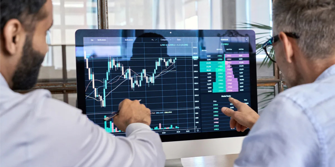 **🎁 Бесплатный мини-курс: "3 стратегии, которые приносят мне +30% в месяц"**