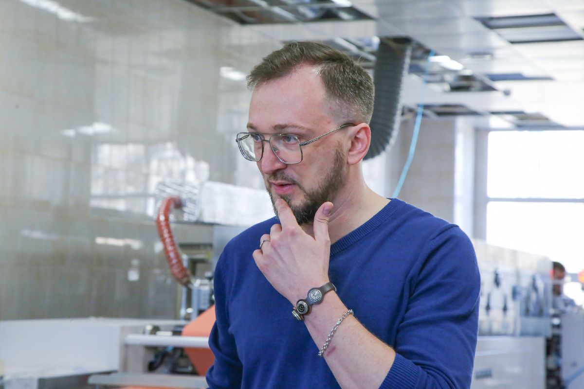 Виктор Кривченко в научно-исследовательском и конструкторско-технологическом центре электрохимической техники ГУД