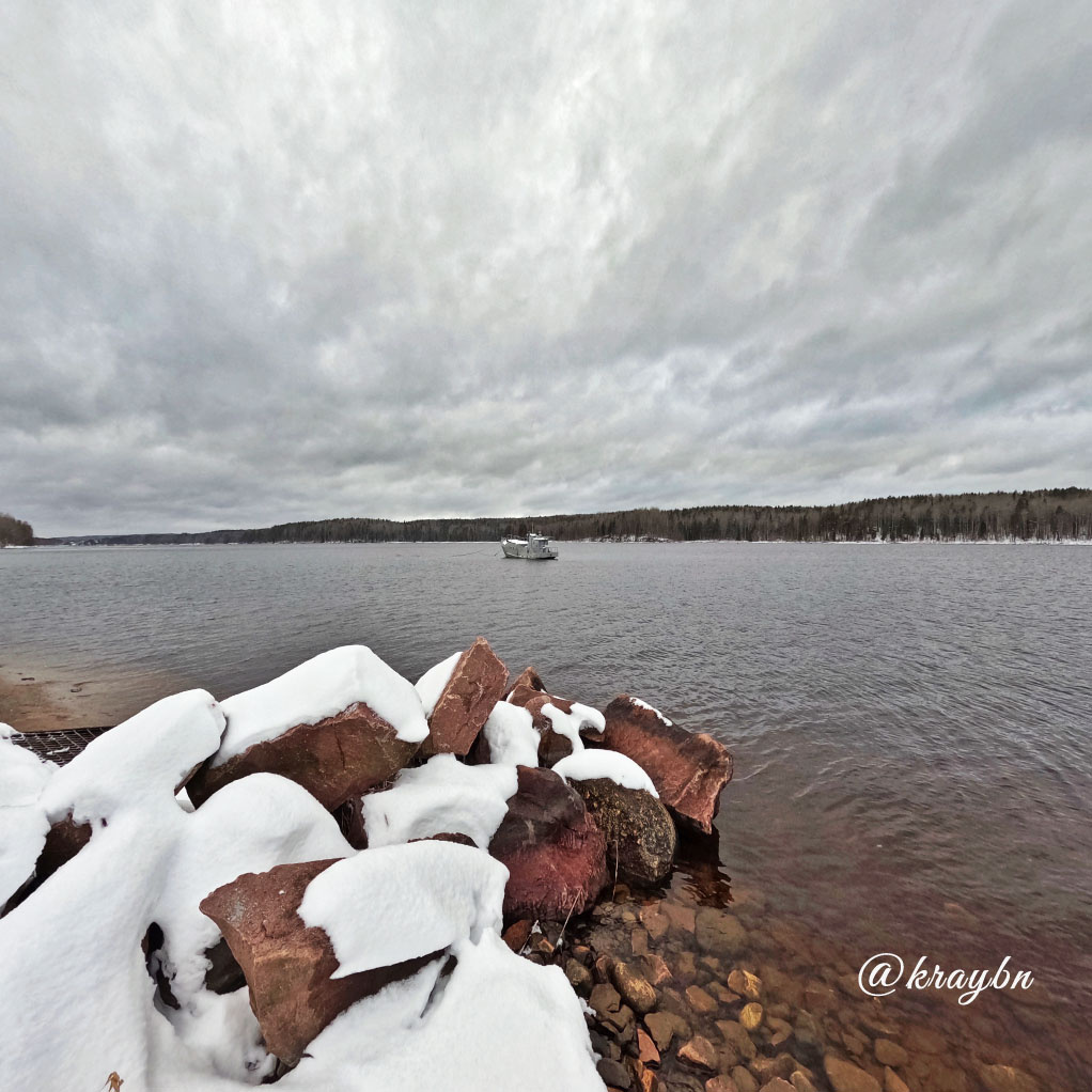Снежные тучи над Свирью