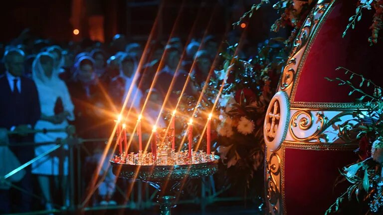 © РИА Новости / Сергей Пятаков
Пасхальное богослужение в храме Христа Спасителя