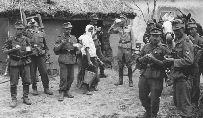 Солдаты вермахта на советской земле. Лето 1941 года. Фото из открытых источников