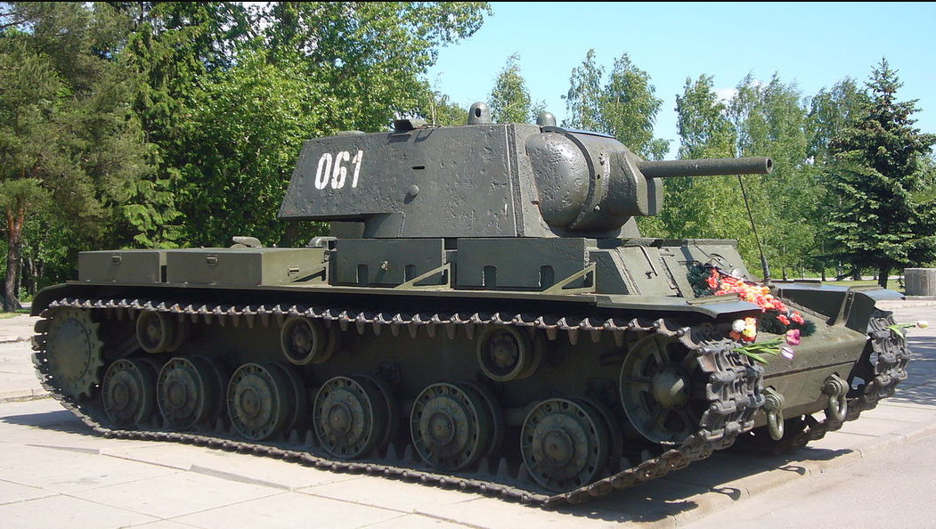 Советский тяжелый танк КВ-1