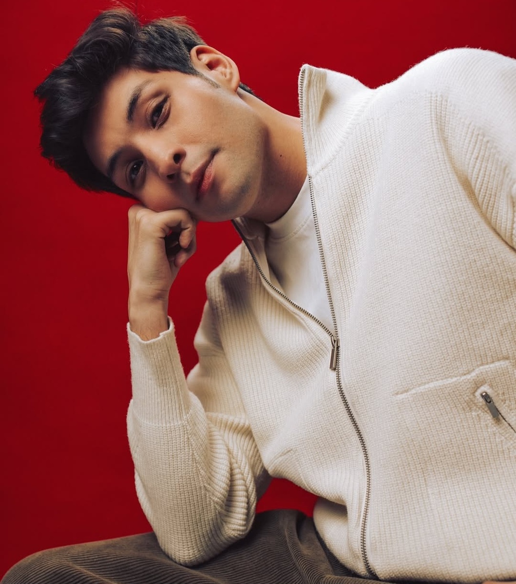 Молодой и очень талантливый и с большими перспективами в будущее💃🙆😇💥⭐️