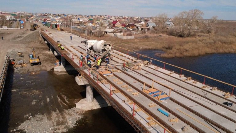    В Кваркенском районе мост через реку Суундук готов на 60% Оренбуржье