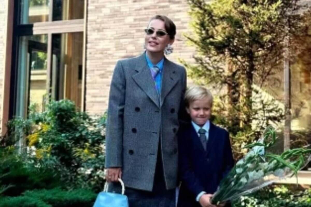    Ксения Собчак с сыном Соцсети