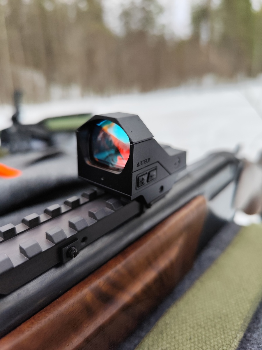 ИЖ-27 с коллиматорным прицелом.