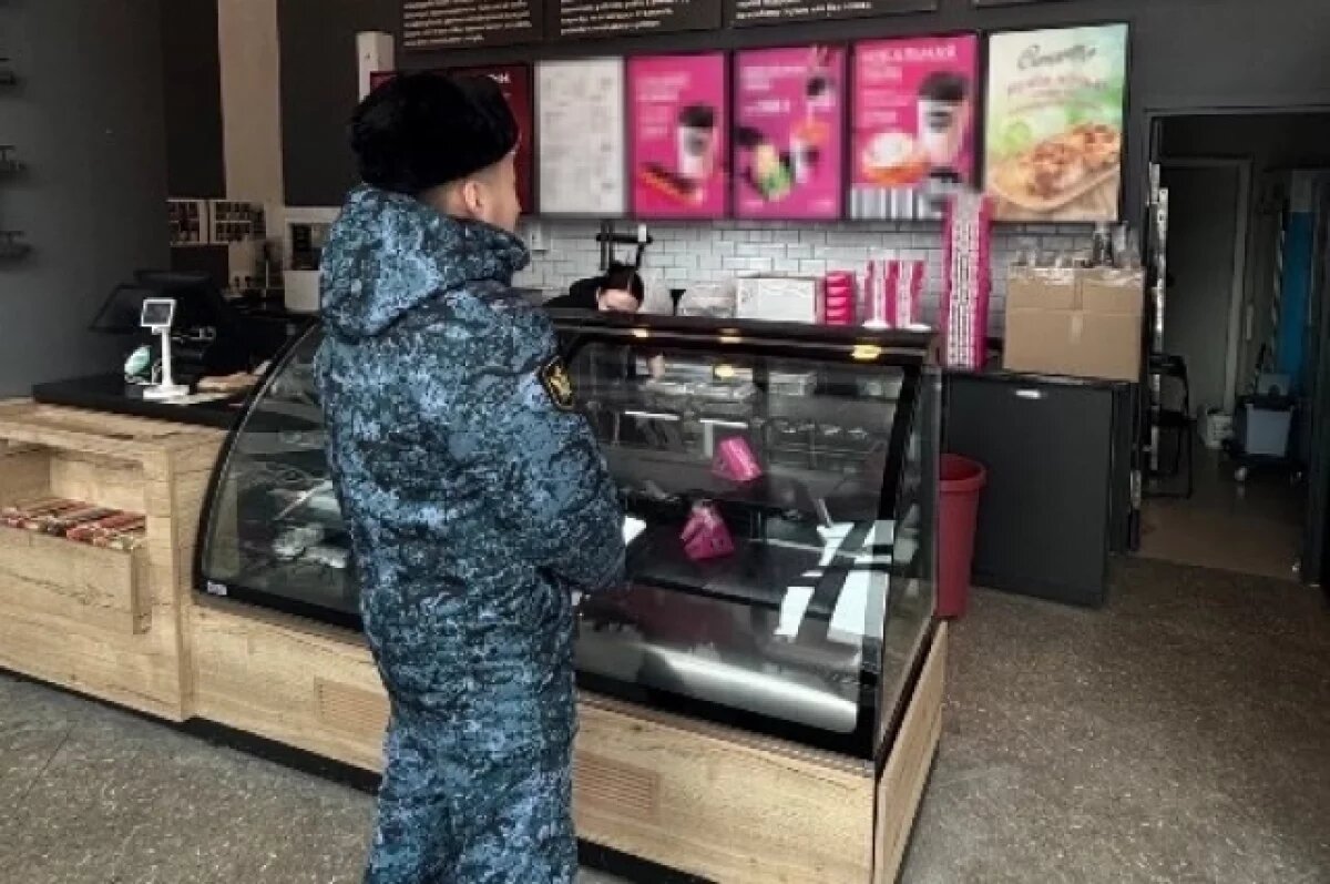    Новосибирскую кондитерскую выселили из помещения за долги