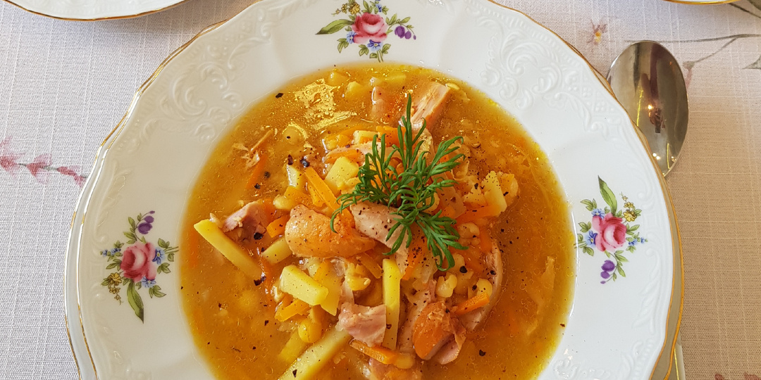 Гороховый суп с копчёной курицей